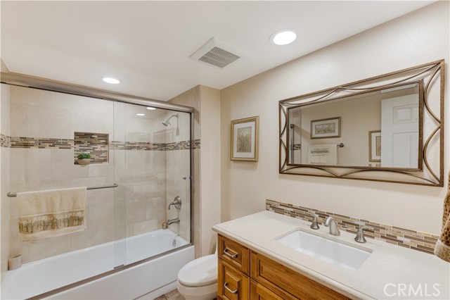 685 Vista Coto Verde, Camarillo CA: https://media.crmls.org/medias/dc4d164a-d747-46b3-b71e-9477888df440.jpg