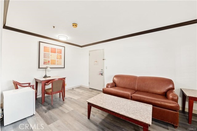 Image 19 of 43 For 2156 Colorado Boulevard