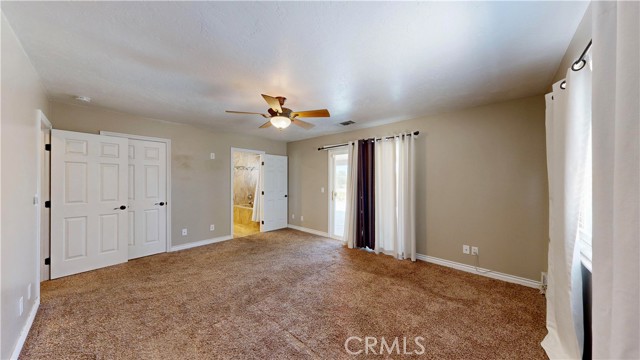 15460 Mandan Road, Apple Valley CA: https://media.crmls.org/medias/dc4eccf5-e61c-40c4-bace-8d31804b1c42.jpg