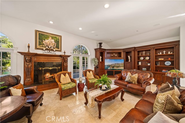 Detail Gallery Image 10 of 71 For 1161 N Coyote, Orange,  CA 92869 - 5 Beds | 5/1 Baths