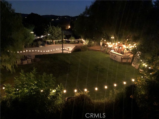 10161 Foothill Boulevard, Sylmar CA: https://media.crmls.org/medias/dc4f05d9-fb22-4e5d-b066-a9154a81ac6d.jpg