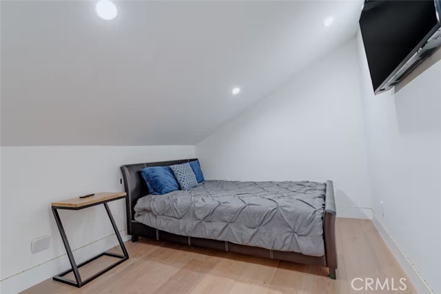 5225 Topeka Drive, Tarzana CA: https://media.crmls.org/medias/dc4f6048-34c0-4f14-b1b8-b23357b54893.jpg
