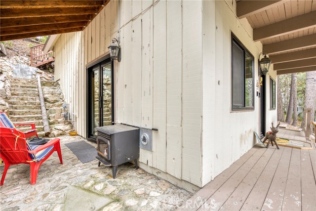 875 Brentwood Drive, Lake Arrowhead CA: https://media.crmls.org/medias/dc4f733b-fc2e-4b84-83f8-7cf1722cff3b.jpg