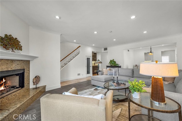 1205 S Catalina S Avenue, Redondo Beach CA: https://media.crmls.org/medias/dc500468-e14f-4bc0-9320-6773659b4a19.jpg