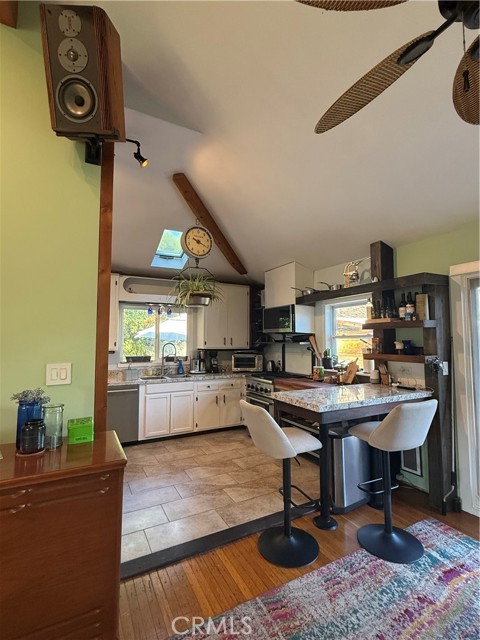 Detail Gallery Image 14 of 45 For 6431 E El Roble, Long Beach,  CA 90815 - 4 Beds | 2 Baths