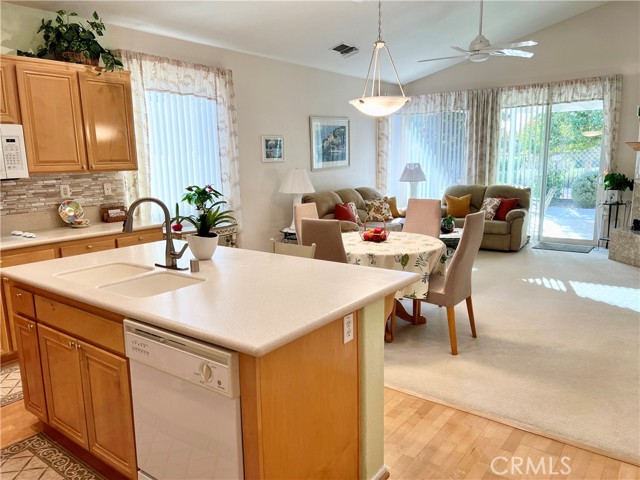 Detail Gallery Image 13 of 72 For 23799 via Compadres, Murrieta,  CA 92562 - 3 Beds | 2 Baths