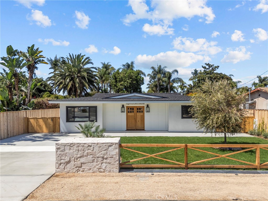 866 La Mirada Avenue