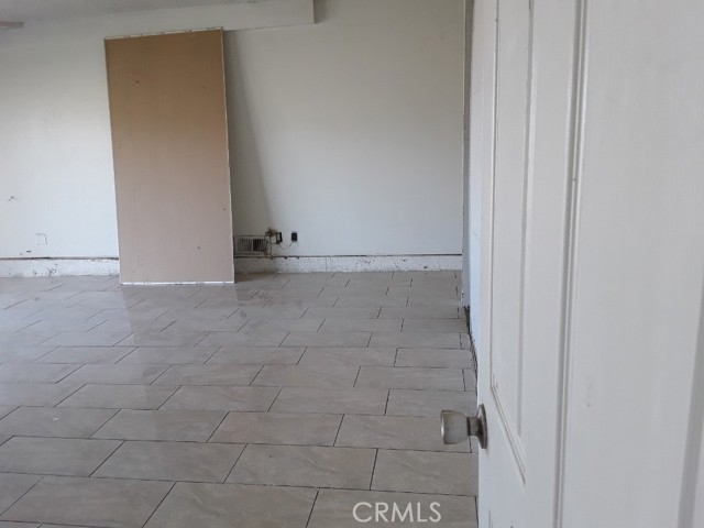 Detail Gallery Image 7 of 7 For 818 Terrace, San Bernardino,  CA 92410 - 3 Beds | 2 Baths