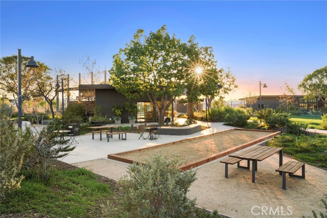 Detail Gallery Image 64 of 75 For 101 Newington, Irvine,  CA 92618 - 4 Beds | 3/1 Baths