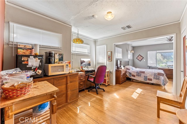 Detail Gallery Image 6 of 28 For 2042 Rome, Los Angeles,  CA 90065 - 3 Beds | 2/1 Baths