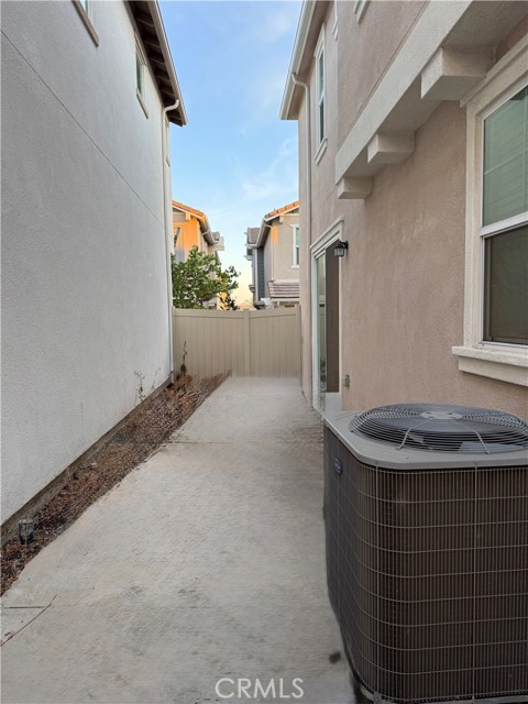 Detail Gallery Image 24 of 28 For 5585 Valencia Dr #1,  Montclair,  CA 91762 - 3 Beds | 2/1 Baths