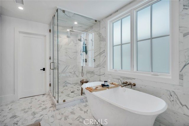 Detail Gallery Image 27 of 49 For 620 12th Street, Manhattan Beach,  CA 90266 - 5 Beds | 4/1 Baths