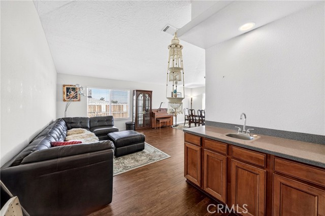 Detail Gallery Image 21 of 52 For 7841 Corona, Hesperia,  CA 92345 - 3 Beds | 2 Baths