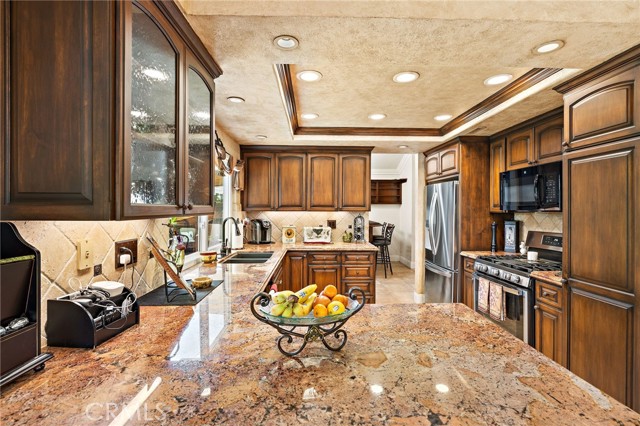 32042 Pleasant Glen Road, Rancho Santa Margarita CA: https://media.crmls.org/medias/dc545c21-9259-4c2a-9e32-94066750f196.jpg