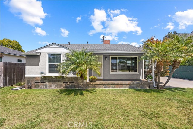 3556 Rutgers Avenue, Long Beach CA: https://media.crmls.org/medias/dc5476c3-fc07-40bc-85ef-f3239c46b9cd.jpg
