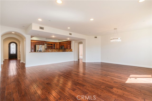 Detail Gallery Image 10 of 29 For 1835 Barrington #202,  Los Angeles,  CA 90025 - 3 Beds | 3 Baths