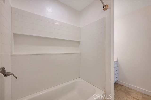 Detail Gallery Image 21 of 45 For 1076 Cabrillo Park Dr #C,  Santa Ana,  CA 92701 - 1 Beds | 1 Baths