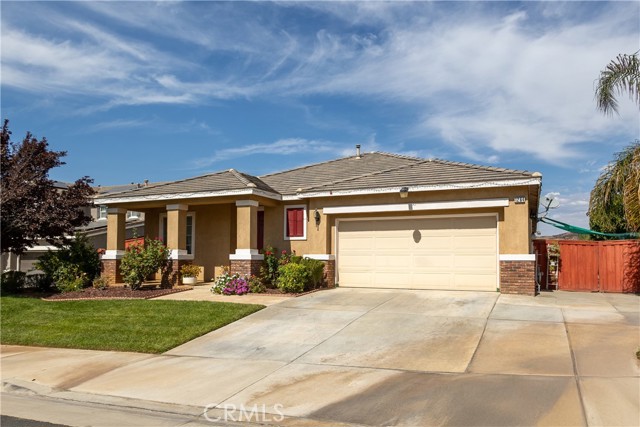 Detail Gallery Image 1 of 32 For 1264 Oakhurst Ct, Beaumont,  CA 92223 - 4 Beds | 2 Baths