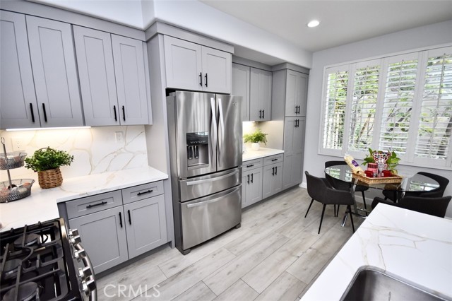 Detail Gallery Image 7 of 51 For 26 Santa Catalina Aisle, Irvine,  CA 92606 - 4 Beds | 2/1 Baths