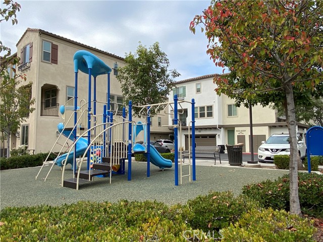 Detail Gallery Image 4 of 23 For 18316 Maidenhair, Yorba Linda,  CA 92886 - 3 Beds | 3/1 Baths