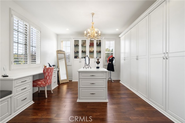 Detail Gallery Image 29 of 37 For 26910 Mirasol St, Valencia,  CA 91355 - 5 Beds | 5 Baths