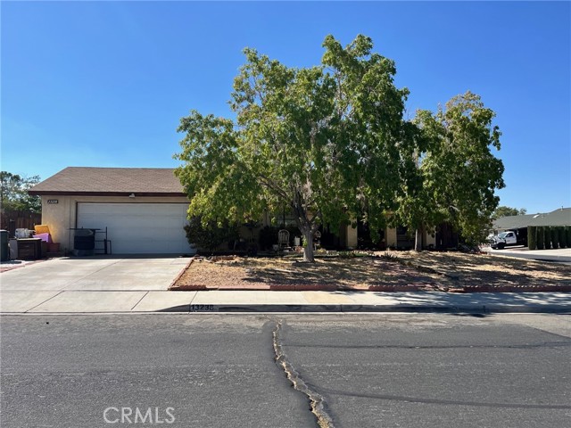 Detail Gallery Image 1 of 5 For 13238 Heritage Dr, Victorville,  CA 92392 - 3 Beds | 2 Baths