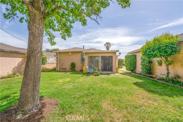 Detail Gallery Image 3 of 16 For 10608 Beak Ave, South Gate,  CA 90280 - 3 Beds | 2 Baths