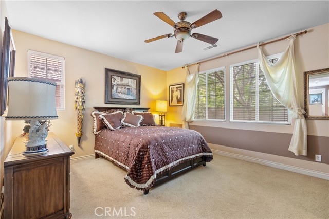 5206 Village Green Lane, Bakersfield CA: https://media.crmls.org/medias/dc5984b9-0231-4501-afcd-3a5e90311831.jpg