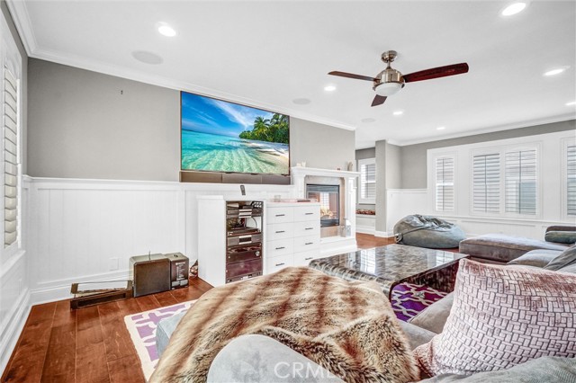 206 E Balboa Boulevard, Newport Beach, California 92661, 3 Bedrooms Bedrooms, ,3 BathroomsBathrooms,Residential Lease,For Rent,206 E Balboa Boulevard,CRIV25010739