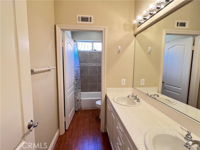 Detail Gallery Image 28 of 35 For 12390 Fairbanks, Tustin,  CA 92782 - 5 Beds | 3/1 Baths