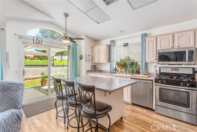 Detail Gallery Image 13 of 42 For 10311 Bel Air Dr, Cherry Valley,  CA 92223 - 3 Beds | 2 Baths
