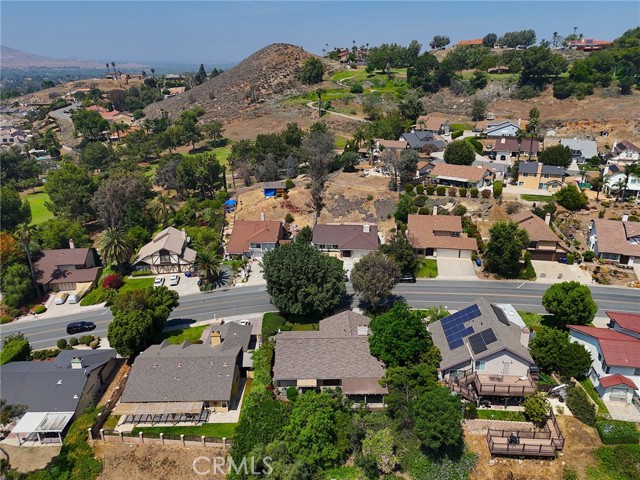 Detail Gallery Image 20 of 27 For 8308 Lakeside Dr, Jurupa Valley,  CA 92509 - 3 Beds | 2 Baths