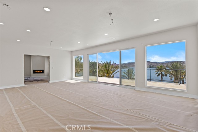22262 San Joaquin W Drive, Canyon Lake CA: https://media.crmls.org/medias/dc5c7fe2-c2f1-4c71-a204-8cb34142d8c1.jpg