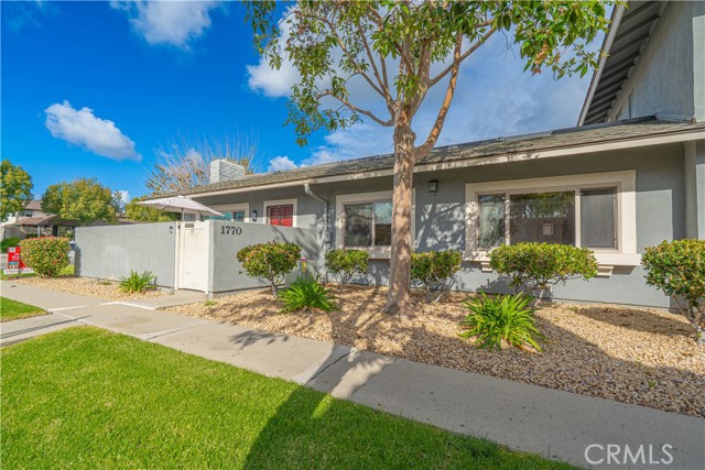 Detail Gallery Image 3 of 62 For 1770 E Avenida De Las Flores, Thousand Oaks,  CA 91362 - 2 Beds | 2 Baths