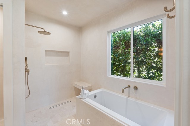3924 Dublin Avenue, Los Angeles CA: https://media.crmls.org/medias/dc5cef17-0a4f-4778-82a1-d90fa9a88c9b.jpg