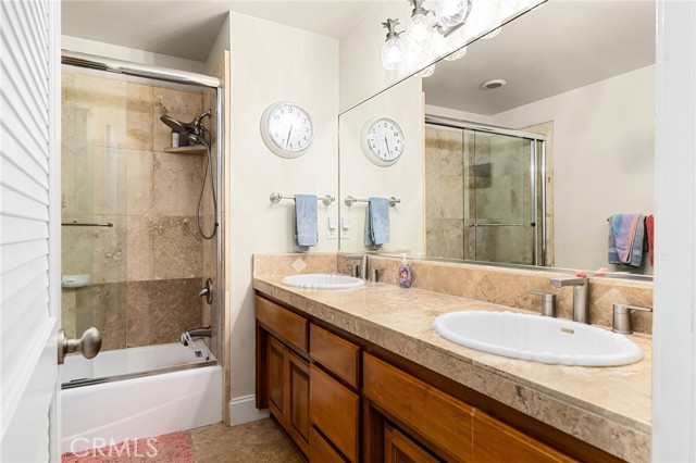 3130 Shady Grove Court, Chico CA: https://media.crmls.org/medias/dc5cef7e-f8da-4f75-af49-1adc64176a2e.jpg