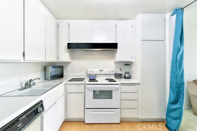 Detail Gallery Image 7 of 20 For 125 N Allen Ave #216,  Pasadena,  CA 91106 - 1 Beds | 1 Baths