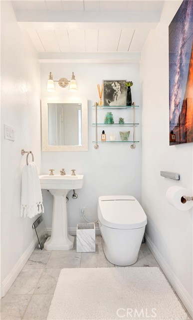 802 Rembrandt Drive, Laguna Beach CA: https://media.crmls.org/medias/dc5df227-6afa-4fcc-8856-d274d97a263f.jpg