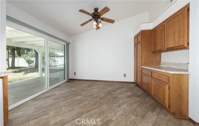 655 Shasta Way, Beaumont CA: https://media.crmls.org/medias/dc5e5bd6-2336-4690-9395-dafcf85ce092.jpg