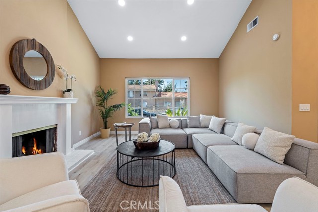 Detail Gallery Image 6 of 45 For 16511 Halsey, Granada Hills,  CA 91344 - 5 Beds | 3 Baths