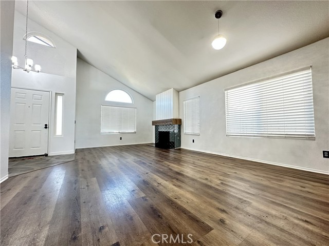 Detail Gallery Image 4 of 19 For 22841 Brompton, Moreno Valley,  CA 92553 - 3 Beds | 2 Baths