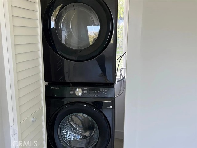 Detail Gallery Image 6 of 10 For 22823 Crespi St.,, Woodland Hills,  CA 91364 - 2 Beds | 2/1 Baths