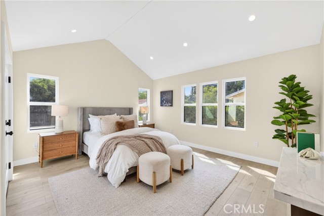 Detail Gallery Image 4 of 60 For 650 Marylind, Claremont,  CA 91711 - 6 Beds | 2/1 Baths