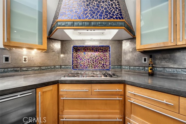 6945 E Hidden Oaks Lane, Orange CA: https://media.crmls.org/medias/dc6232f7-1299-4827-943c-b8e150e316c0.jpg