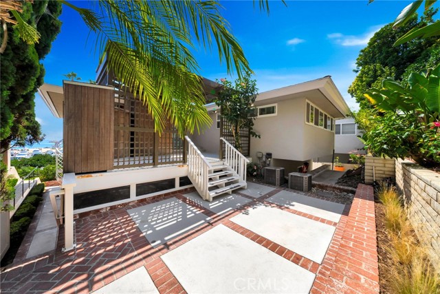 3116 Breakers Drive, Corona del Mar CA: https://media.crmls.org/medias/dc62d473-811d-48f1-bd26-3ae98b64bd13.jpg