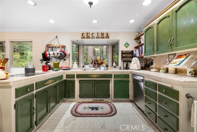 Detail Gallery Image 13 of 55 For 6612 Rosewood Dr, Magalia,  CA 95954 - 3 Beds | 2 Baths