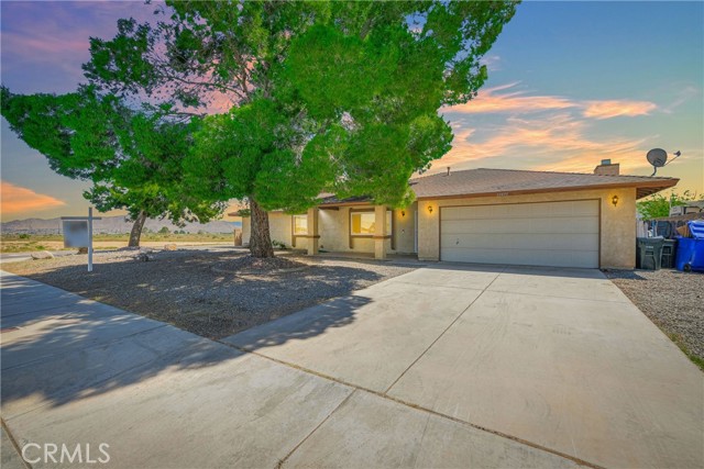 Detail Gallery Image 1 of 36 For 13493 Mesquite Rd, Apple Valley,  CA 92308 - 3 Beds | 2 Baths