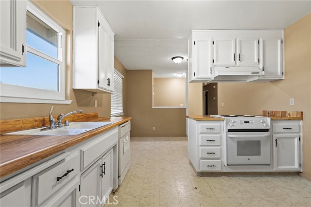 Detail Gallery Image 14 of 44 For 1212 Rosewood Dr, Yuba City,  CA 95991 - 3 Beds | 2 Baths