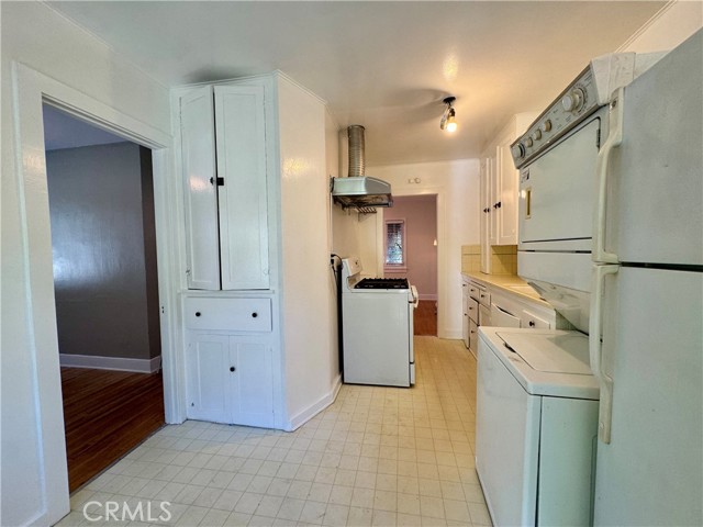 Detail Gallery Image 4 of 10 For 1714 Gillette Crescent #C,  South Pasadena,  CA 91030 - 1 Beds | 1 Baths