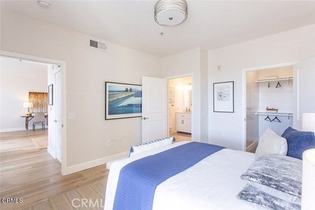 6938 Laurel Canyon Boulevard, North Hollywood CA: https://media.crmls.org/medias/dc662339-1e9c-49c8-bb4d-94981b88663a.jpg